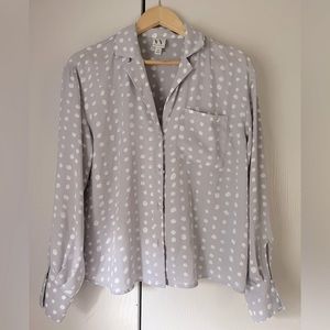 Worthington womens light purple-grey vintage-look spotted blouse. Office chic.